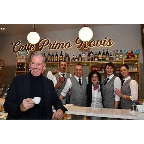 L'assessore Scoccimarro alla riapertura del Caffè Primo Rovis a Trieste - L'assessore Scoccimarro alla riapertura del Caffè Primo Rovis a Trieste