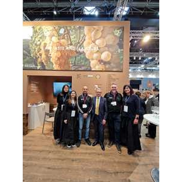 L'assessore Zannier all'inaugurazione dello stand Fvg a ProWein - L'assessore Zannier all'inaugurazione dello stand Fvg a ProWein 