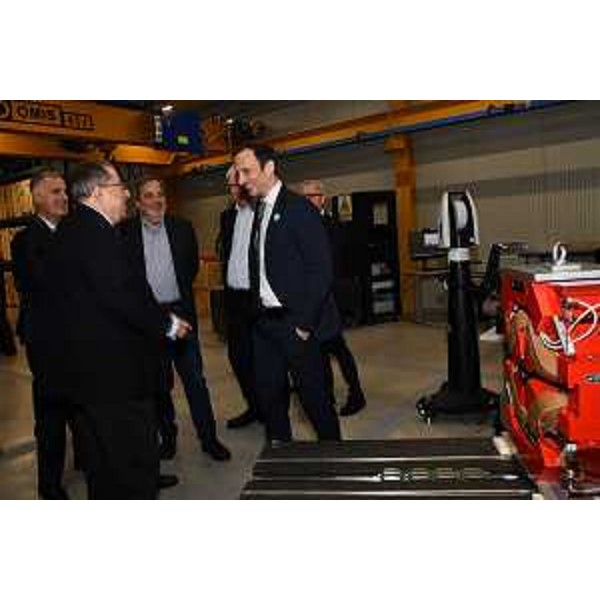 Il governatore Fedriga con il presidente di Elettra Sincrotrone Alfonso Francioso nel nuovo edificio LB - Il governatore Fedriga con il presidente di Elettra Sincrotrone Alfonso Francioso nel nuovo edificio LB