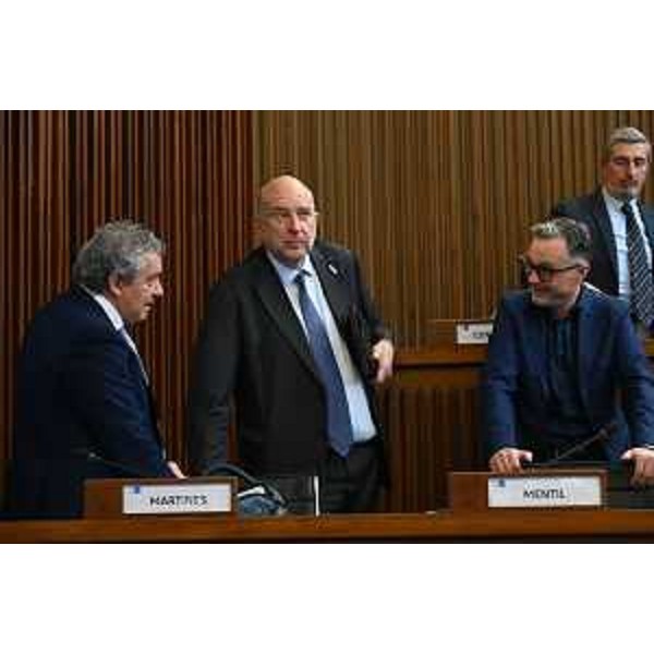 Da sinistra i consiglieri del Pd Francesco Martines, Roberto Cosolini, Massimo Mentil e Andrea Carli - Da sinistra i consiglieri del Pd Francesco Martines, Roberto Cosolini, Massimo Mentil e Andrea Carli