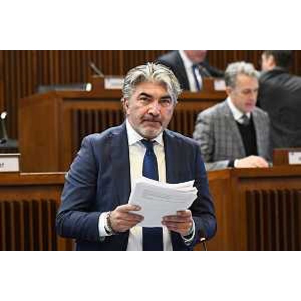 La relazione in Aula del consigliere Antonio Calligaris (Lega) - La relazione in Aula del consigliere Antonio Calligaris (Lega)