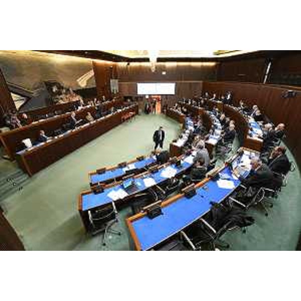 Il Consiglio regionale del Fvg impegnato nella discussione della mozione 110 sul servizi per la prevenzione e il contrasto del disagio giovanile - Il Consiglio regionale del Fvg impegnato nella discussione della mozione 110 sul servizi per la prevenzione e il contrasto del disagio giovanile