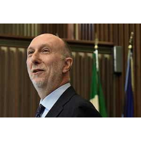 L'assessore Riccardi nel corso del dibattito d'Aula - L'assessore Riccardi nel corso del dibattito d'Aula