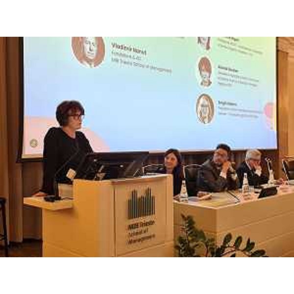 L'assessore Rosolen al convegno "Essere imprenditrici nel mondo del vino" a Trieste - L'assessore Rosolen al convegno "Essere imprenditrici nel mondo del vino" a Trieste