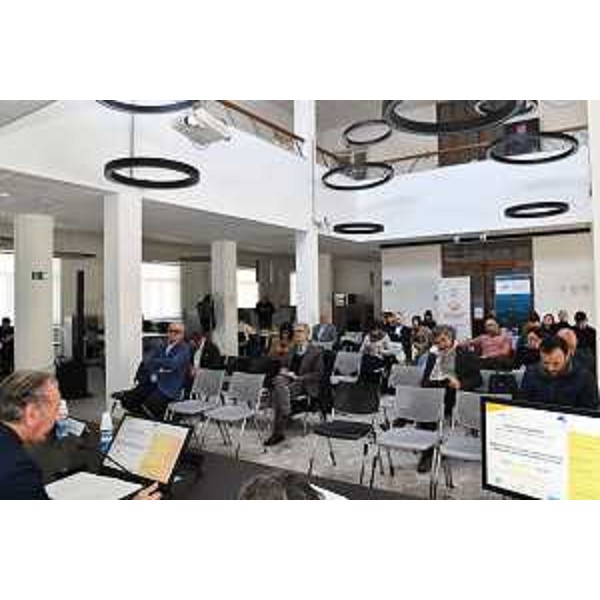 Un momento dell'iniziativa promossa da Informest, Regione e Fondazione Collegio europeo di Parma. - Un momento dell'iniziativa promossa da Informest, Regione e Fondazione Collegio europeo di Parma.