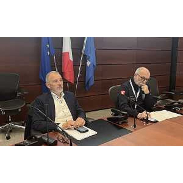 Alla destra l'assessore Riccardi, alla sinistra il direttore dell'Arcs Stefano Dorbolò - Alla destra l'assessore Riccardi, alla sinistra il direttore dell'Arcs Stefano Dorbolò