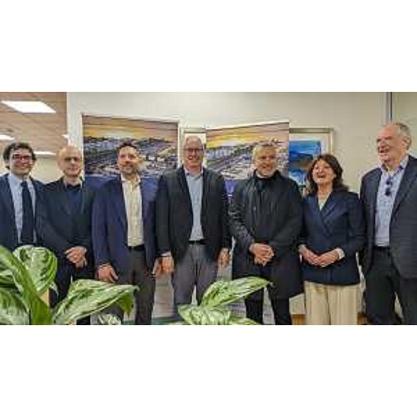 Da sx Marco da Re, Lanfranco Sette, Giorgio Viscione, il presidente Mauro Bordin, l'assesore Sergio Emidio Bini, Susi Faggiani e Massimo Brini - Da sx Marco da Re, Lanfranco Sette, Giorgio Viscione, il presidente Mauro Bordin, l'assesore Sergio Emidio Bini, Susi Faggiani e Massimo Brini