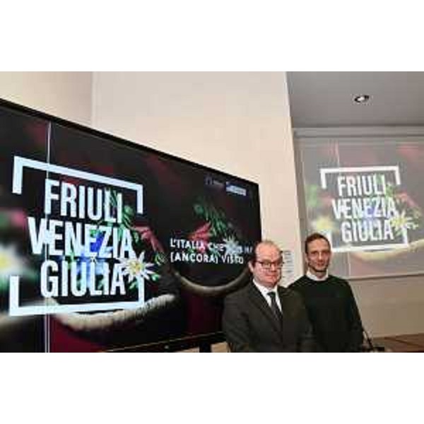 Il governatore Massimiliano Fedriga insieme al vicegovernatore con delega alla Cultura Mario Anzil. - Il governatore Massimiliano Fedriga insieme al vicegovernatore con delega alla Cultura Mario Anzil.