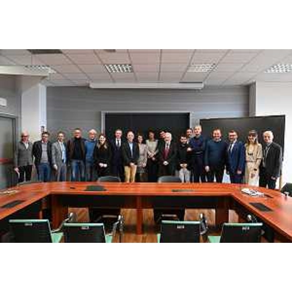 I consiglieri della VI Commissione con il team di ricercatori sull'Ia della Sissa - I consiglieri della VI Commissione con il team di ricercatori sull'Ia della Sissa 