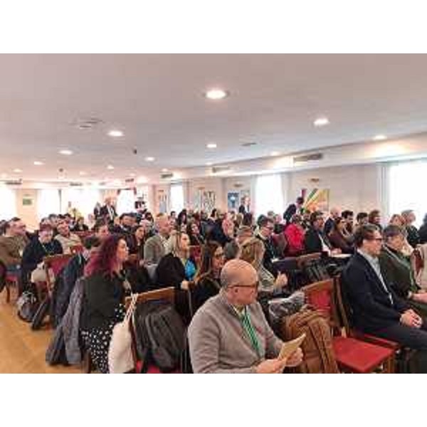 La sala dei delegati al congresso regionale della Cisl Scuola - La sala dei delegati al congresso regionale della Cisl Scuola