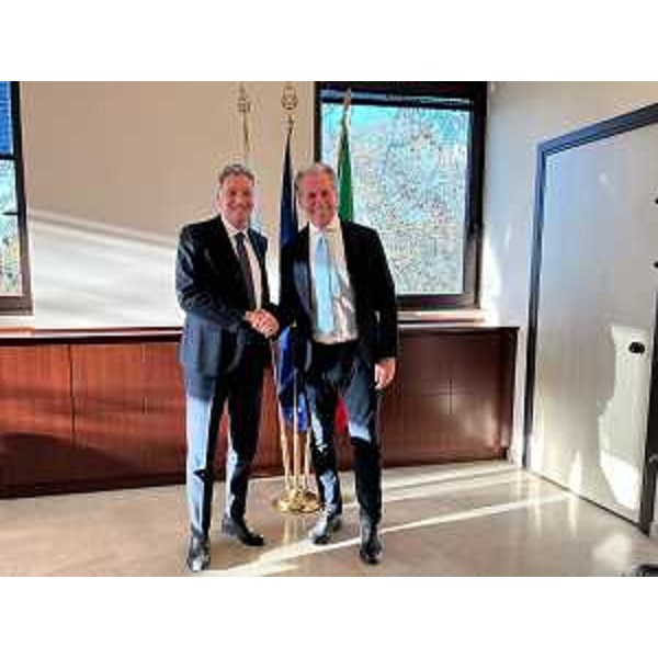 L'assessore regionale per la difesa dell'Ambiente e Energia Fabio Scocimarro con l'amministratore delegato di Gse Vinicio Mosè Vigilante - L'assessore regionale per la difesa dell'Ambiente e Energia Fabio Scocimarro con l'amministratore delegato di Gse Vinicio Mosè Vigilante