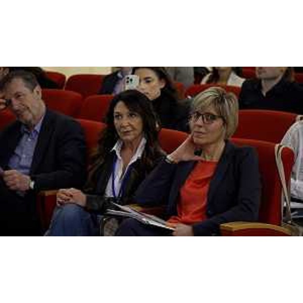 L'assessore Zilli (a destra) a Gorizia al primo evento nellambito dellInterreg Annual Event Interreg GO! dedicato ai giovani - L'assessore Zilli (a destra) a Gorizia al primo evento nellambito dellInterreg Annual Event Interreg GO! dedicato ai giovani
