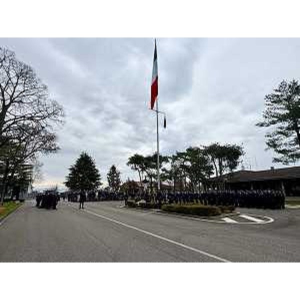 Alzabandiera a Rivolto per la celebrazione del 102° dell'Aeronautica mailitare - Alzabandiera a Rivolto per la celebrazione del 102° dell'Aeronautica mailitare
