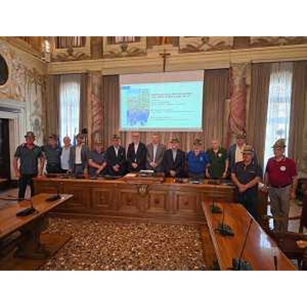 Una foto di gruppo durante la conferenza stampa al Palazzo Antonini-Belgrado di Udine - Una foto di gruppo durante la conferenza stampa al Palazzo Antonini-Belgrado di Udine