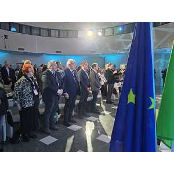 Da sinistra la senatrice Tatjana Rojc, Diego Bernardis (Fp), il sindaco di Gorizia Rodolfo Ziberna e il sindaco di Nova Gorica Samo Turel. - Da sinistra la senatrice Tatjana Rojc, Diego Bernardis (Fp), il sindaco di Gorizia Rodolfo Ziberna e il sindaco di Nova Gorica Samo Turel.