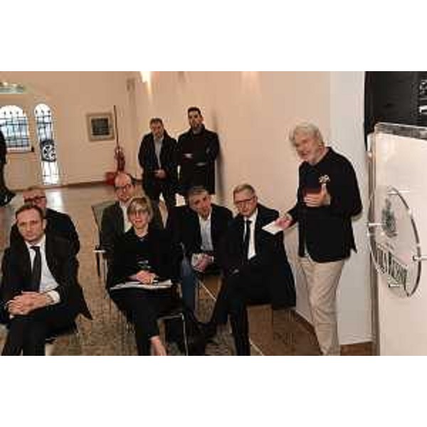 La presentazione alla Giunta dell'intervento di recupero di Villa Russiz - La presentazione alla Giunta dell'intervento di recupero di Villa Russiz