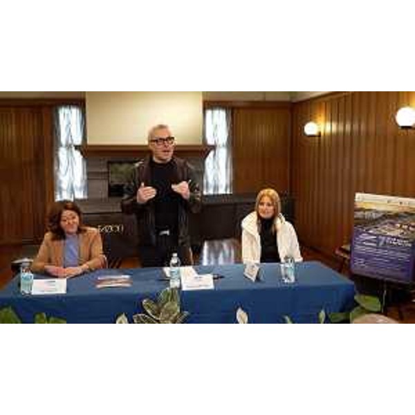 Una fase dell'incontro svoltosi a Lignano per illustrare la nuova legge regionale sulla nautica - Una fase dell'incontro svoltosi a Lignano per illustrare la nuova legge regionale sulla nautica