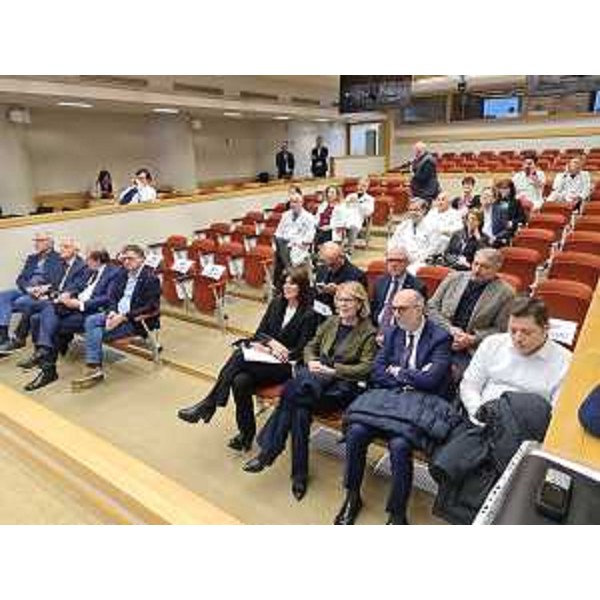 L'assessore Riccardo Riccardi, al centro, con il ministro dell'Università e ricerca Anna Maria Bernini - L'assessore Riccardo Riccardi, al centro, con il ministro dell'Università e ricerca Anna Maria Bernini