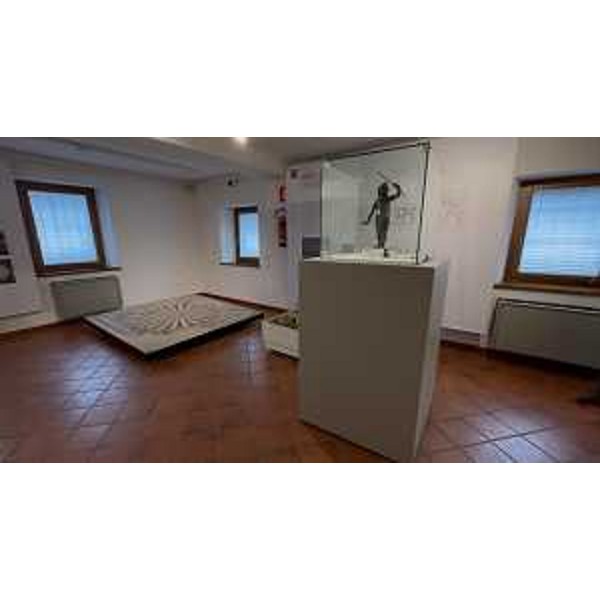 Una delle stanze del museo archeologico di Zuglio - Una delle stanze del museo archeologico di Zuglio