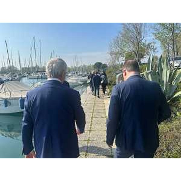 Un momento della visita alle società nautiche - Un momento della visita alle società nautiche