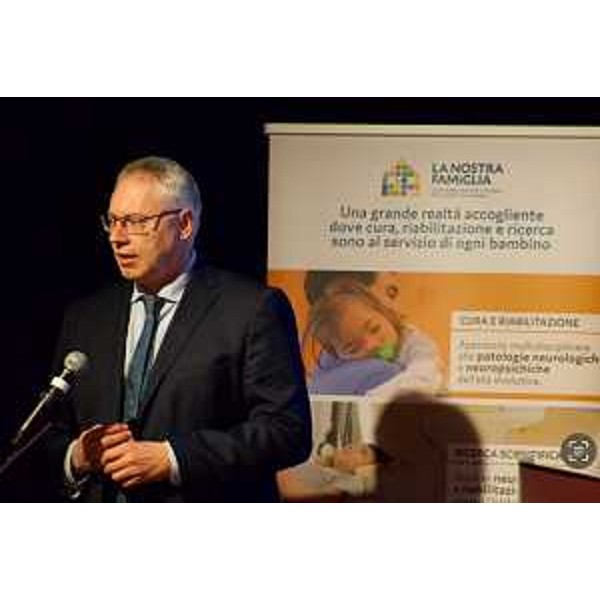 Il presidente del Consiglio regionale del Friuli Venezia Giulia, Mauro Bordin, durante il suo intervento - Il presidente del Consiglio regionale del Friuli Venezia Giulia, Mauro Bordin, durante il suo intervento