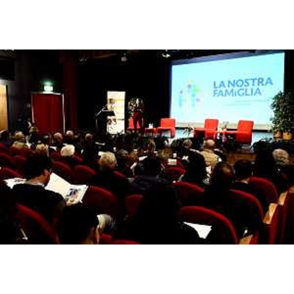 Un momento dell'incontro svoltosi a Pasian di Prato organizzato da La Nostra Famiglia - Un momento dell'incontro svoltosi a Pasian di Prato organizzato da La Nostra Famiglia