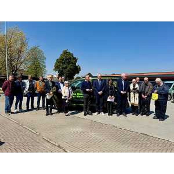 Foto di gruppo all'assemblea annuale dell'associazione Una Mano per Vivere a Ronchis - Foto di gruppo all'assemblea annuale dell'associazione Una Mano per Vivere a Ronchis