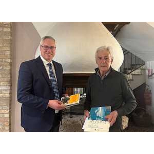 Il presidente Bordin, a sinistra, con il professor Gottardo Mitri, studioso di padre Turoldo - Il presidente Bordin, a sinistra, con il professor Gottardo Mitri, studioso di padre Turoldo