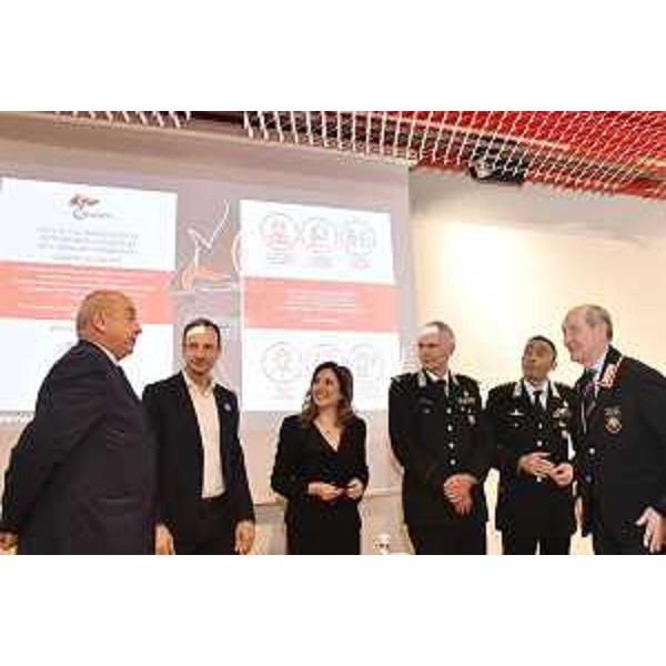 Il governatore Fedriga assieme alle altre autorità presenti - Il governatore Fedriga assieme alle altre autorità presenti 