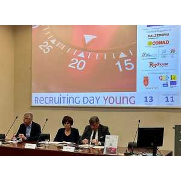 La presentazione del Recruiting day young - La presentazione del Recruiting day young
