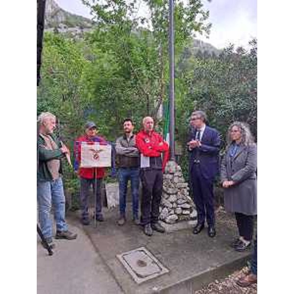 L'assessore Roberti interviene all'inaugurazione - L'assessore Roberti interviene all'inaugurazione 