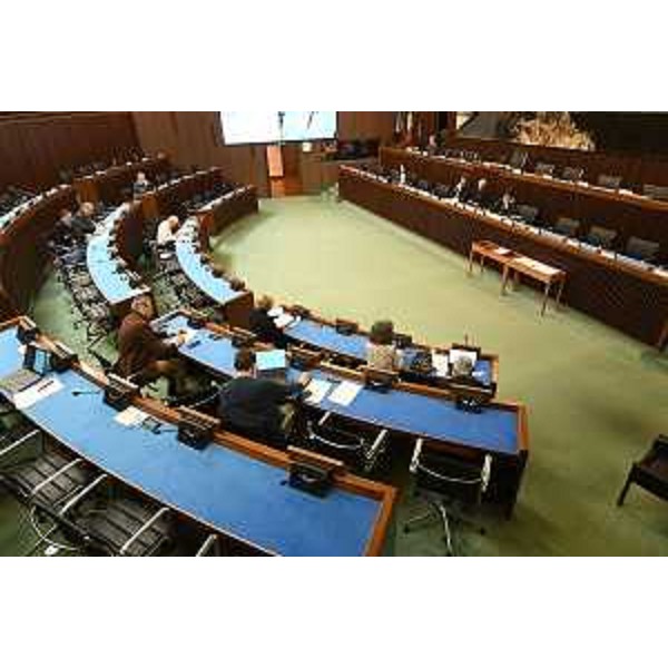 La VI Commissione riunita nell'aula del Cr - La VI Commissione riunita nell'aula del Cr