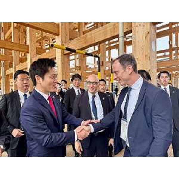 Il governatore della Prefettura di Osaka, Hirofumi Yoshimura, con Massimiliano Fedriga - Il governatore della Prefettura di Osaka, Hirofumi Yoshimura, con Massimiliano Fedriga
