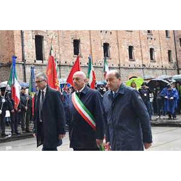 Dalla sinistra: l'assessore regionale Pierpaolo Roberti, il sindaco Roberto Dipiazza e il prefetto Pietro Signoriello - Dalla sinistra: l'assessore regionale Pierpaolo Roberti, il sindaco Roberto Dipiazza e il prefetto Pietro Signoriello