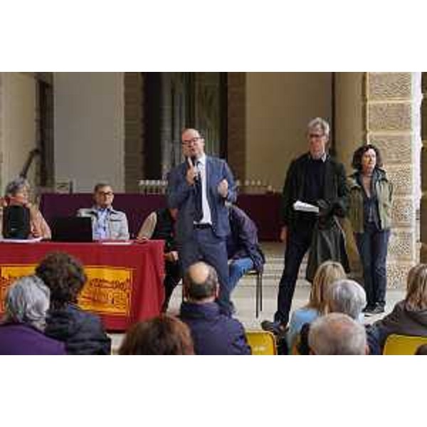 Il vicegovernatore Mario Anzil nel corso del suo intervento - Il vicegovernatore Mario Anzil nel corso del suo intervento