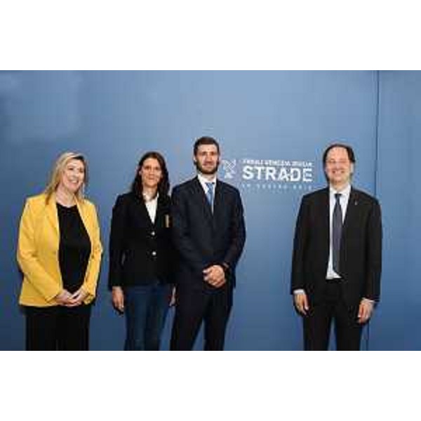 Un momento della visita alla sede di Trieste di Fvg Strade. - Un momento della visita alla sede di Trieste di Fvg Strade.