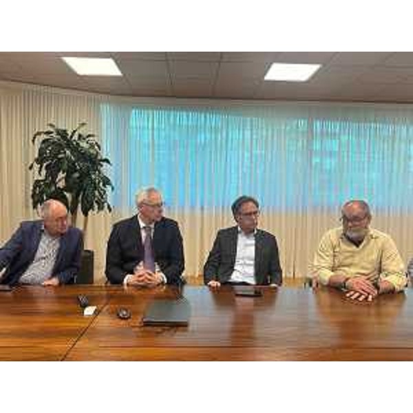 Il presidente del Cr Fvg, Mauro Bordin, secondo da sinistra al tavolo accanto al consigliere Moreno Lirutti (primo da sinistra), al consigliere Mauro Di Bert e a don Michele Zanon - Il presidente del Cr Fvg, Mauro Bordin, secondo da sinistra al tavolo accanto al consigliere Moreno Lirutti (primo da sinistra), al consigliere Mauro Di Bert e a don Michele Zanon