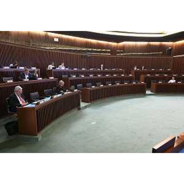 I lavori durante la seduta della V Commissione consiliare - I lavori durante la seduta della V Commissione consiliare