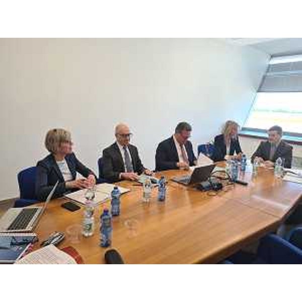 Una fase dell'assemblea ordinaria svoltasi oggi a Ronchi dei Legionari, alla presenza del'assessore alle Finanze Barbara Zilli - Una fase dell'assemblea ordinaria svoltasi oggi a Ronchi dei Legionari, alla presenza del'assessore alle Finanze Barbara Zilli 