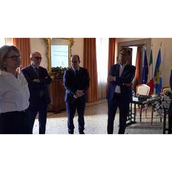 L'assessore Riccardi con la sottosegretaria Savino assieme al vicegovernatore Anzil - L'assessore Riccardi con la sottosegretaria Savino assieme al vicegovernatore Anzil
