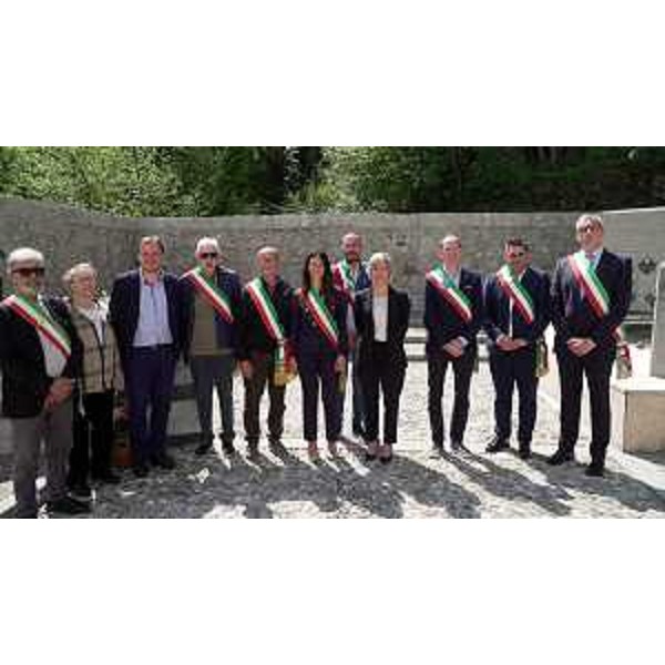 L'assessore regionale alle Finanze Barbara Zilli ad Avasinis, frazione del Comune di Trasaghis, per l'ottantesimo anniversario della strage del 2 maggio 1945 - L'assessore regionale alle Finanze Barbara Zilli ad Avasinis, frazione del Comune di Trasaghis, per l'ottantesimo anniversario della strage del 2 maggio 1945