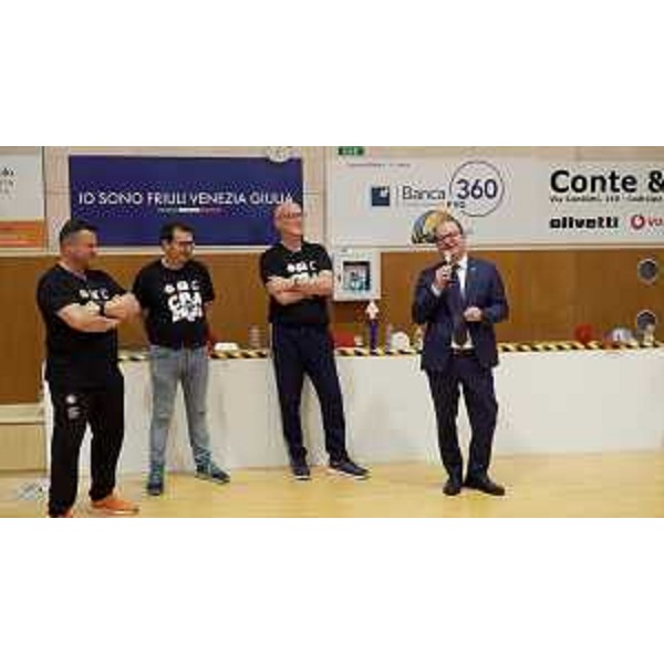 Le premiazioni con il vicegovernatore Mario Anzil - Le premiazioni con il vicegovernatore Mario Anzil