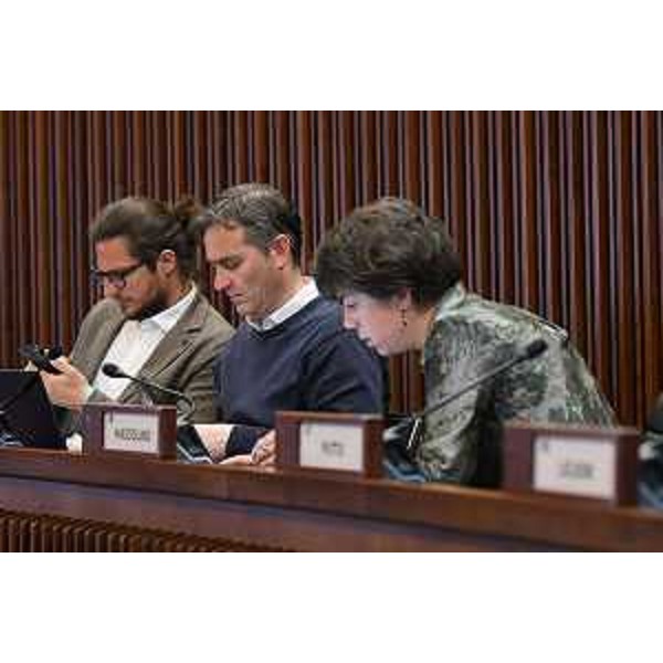 I banchi del Patto per l'autonomia-Civica Fvg: da destra Giulia Massolino, il capogruppo Massimo Moretuzzo ed Enrico Bullian - I banchi del Patto per l'autonomia-Civica Fvg: da destra Giulia Massolino, il capogruppo Massimo Moretuzzo ed Enrico Bullian