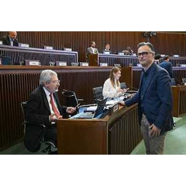 Da sinistra Furio Honsell (Open Sinistra Fvg), Massimo Mentil (Pd) e Rosaria Capozzi (M5S) - Da sinistra Furio Honsell (Open Sinistra Fvg), Massimo Mentil (Pd) e Rosaria Capozzi (M5S)