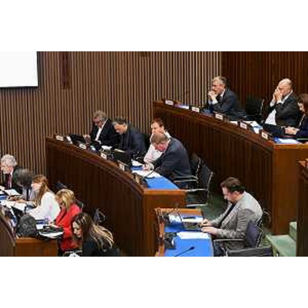 Un altro momento dei lavori della Commissione - Un altro momento dei lavori della Commissione