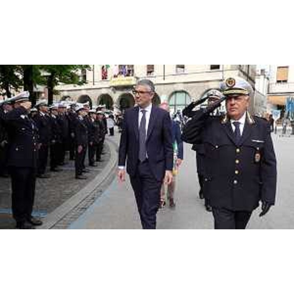 Lassessore regionale alle Autonomie locali e sicurezza Pierpaolo Roberti, alla sedicesima edizione della Giornata regionale della Polizia locale - Lassessore regionale alle Autonomie locali e sicurezza Pierpaolo Roberti, alla sedicesima edizione della Giornata regionale della Polizia locale