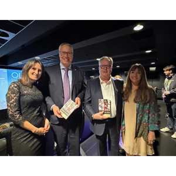 Da sinistra: l'autrice del libro Annalisa Maniscalco, il presidente del Cr Fvg, Mauro Bordin, il dott. Giuseppe Losasso e la regista Alessandra Ussai - Da sinistra: l'autrice del libro Annalisa Maniscalco, il presidente del Cr Fvg, Mauro Bordin, il dott. Giuseppe Losasso e la regista Alessandra Ussai