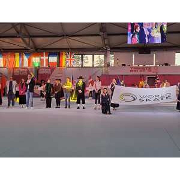 L'apertura con 27 Paesi presenti a Trieste - L'apertura con 27 Paesi presenti a Trieste