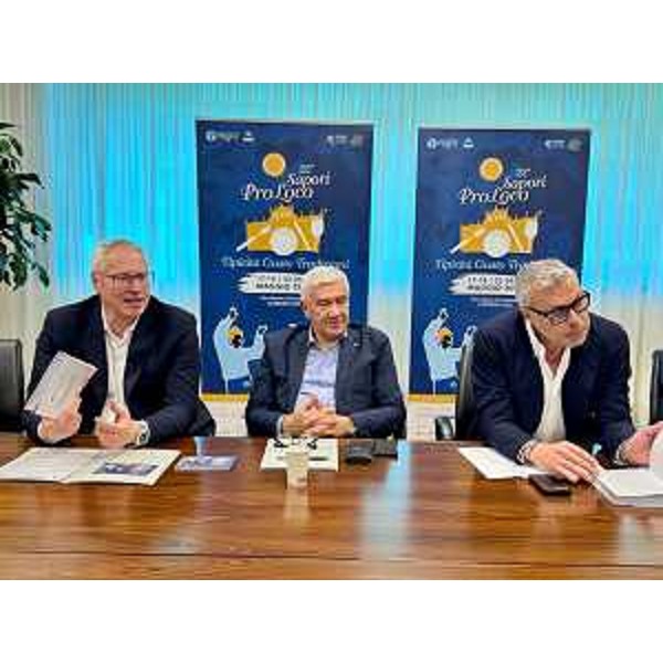 Mauro Bordin, presidente del Cr Fvg, primo da sinistra nella foto accanto a Pietro De Marchi, presidente Unpli Fvg, e all'assessore regionale Sergio Emidio Bini - Mauro Bordin, presidente del Cr Fvg, primo da sinistra nella foto accanto a Pietro De Marchi, presidente Unpli Fvg, e all'assessore regionale Sergio Emidio Bini