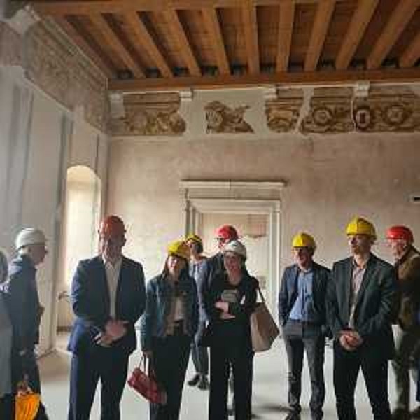 Il vicegovernatore con delega alla Cultura Mario Anzil e lassessore regionale a Infrastrutture e territorio Cristina Amirante in sopralluogo al cantiere di ristrutturazione e restauro del Castello di Colloredo di Monte Albano. - Il vicegovernatore con delega alla Cultura Mario Anzil e lassessore regionale a Infrastrutture e territorio Cristina Amirante in sopralluogo al cantiere di ristrutturazione e restauro del Castello di Colloredo di Monte Albano.